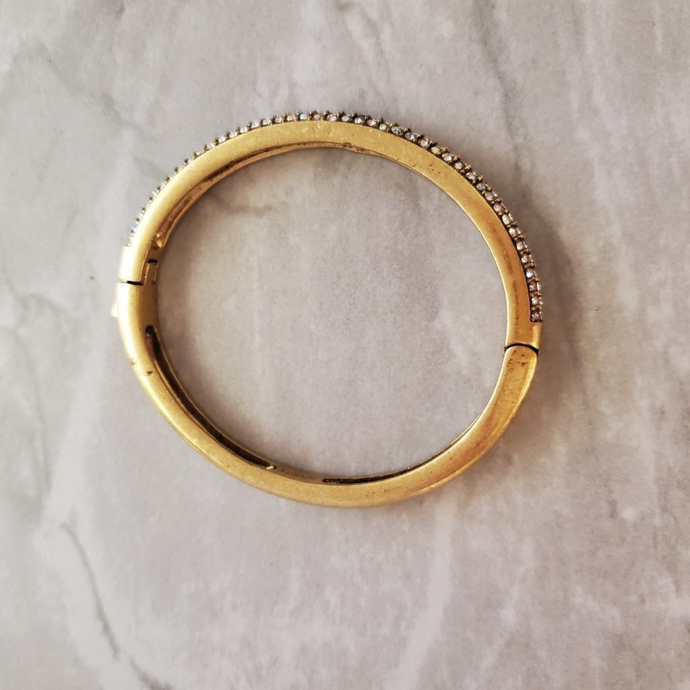 ✨ J.Crew Rhinestone Crystal Pave Antiqued Distressed hinged Bangle ✨ - Picture 6 of 9